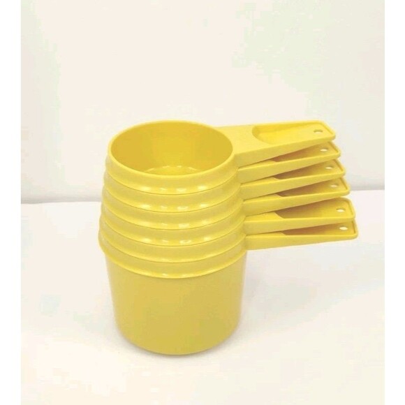 Vintage Tupperware Measuring Cups Set of 6  Lt Yellow Nesting #761 1/4 - 1 Cup - Picture 1 of 10